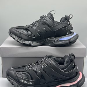 https://www.lingakick.com/product/balenciaga-track-led-black/