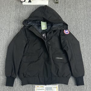 https://www.lingakick.com/product/canada-goose-22/