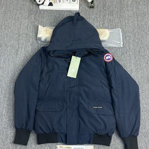 https://www.lingakick.com/product/canada-goose-20/