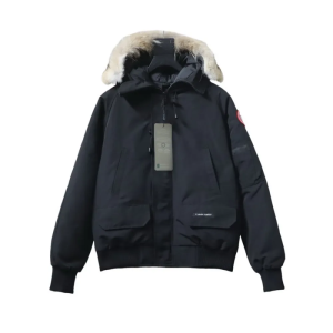 https://www.lingakick.ru/product/canada-goose-short-black-down-jacket/