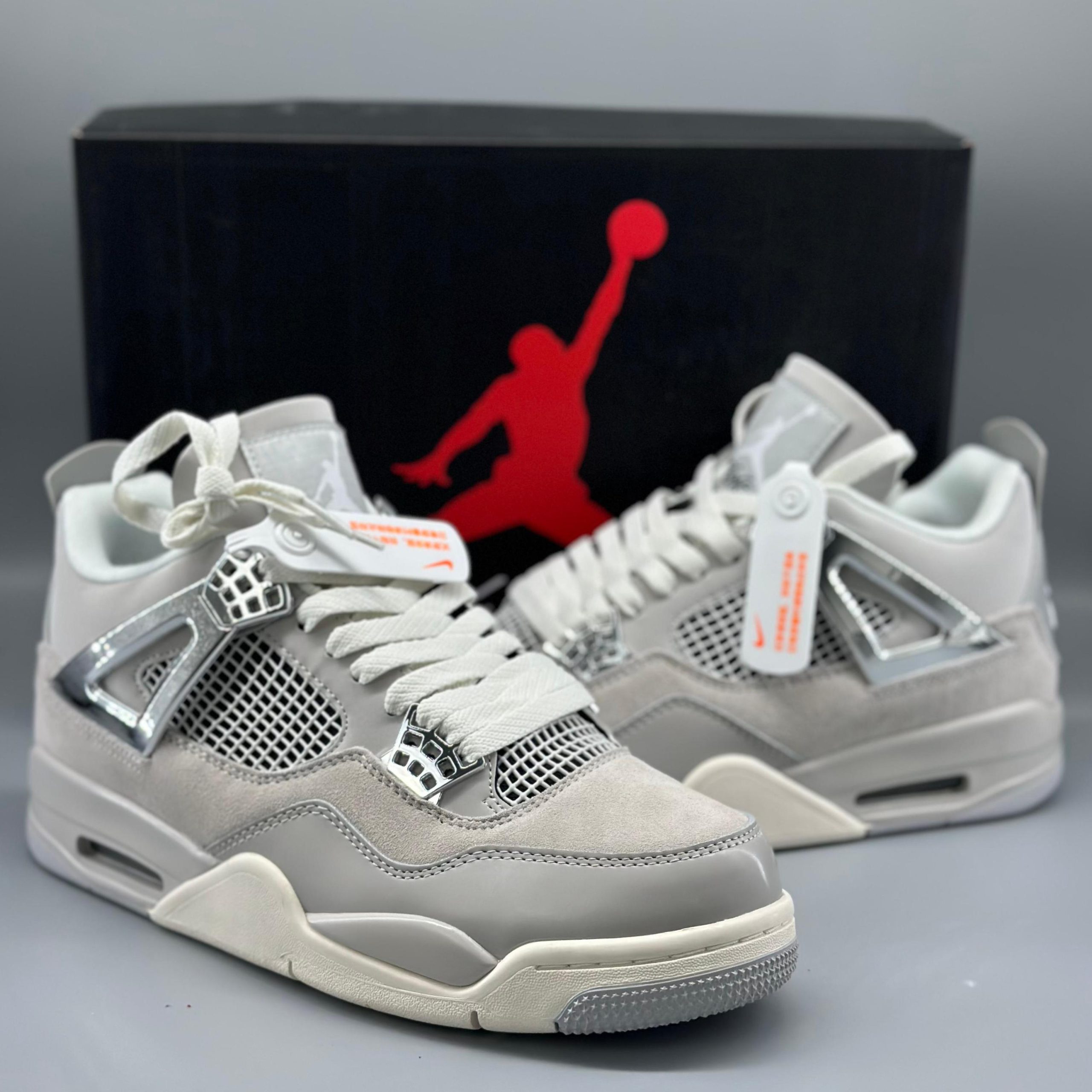 Jordan 4 Retro Frozen Moments